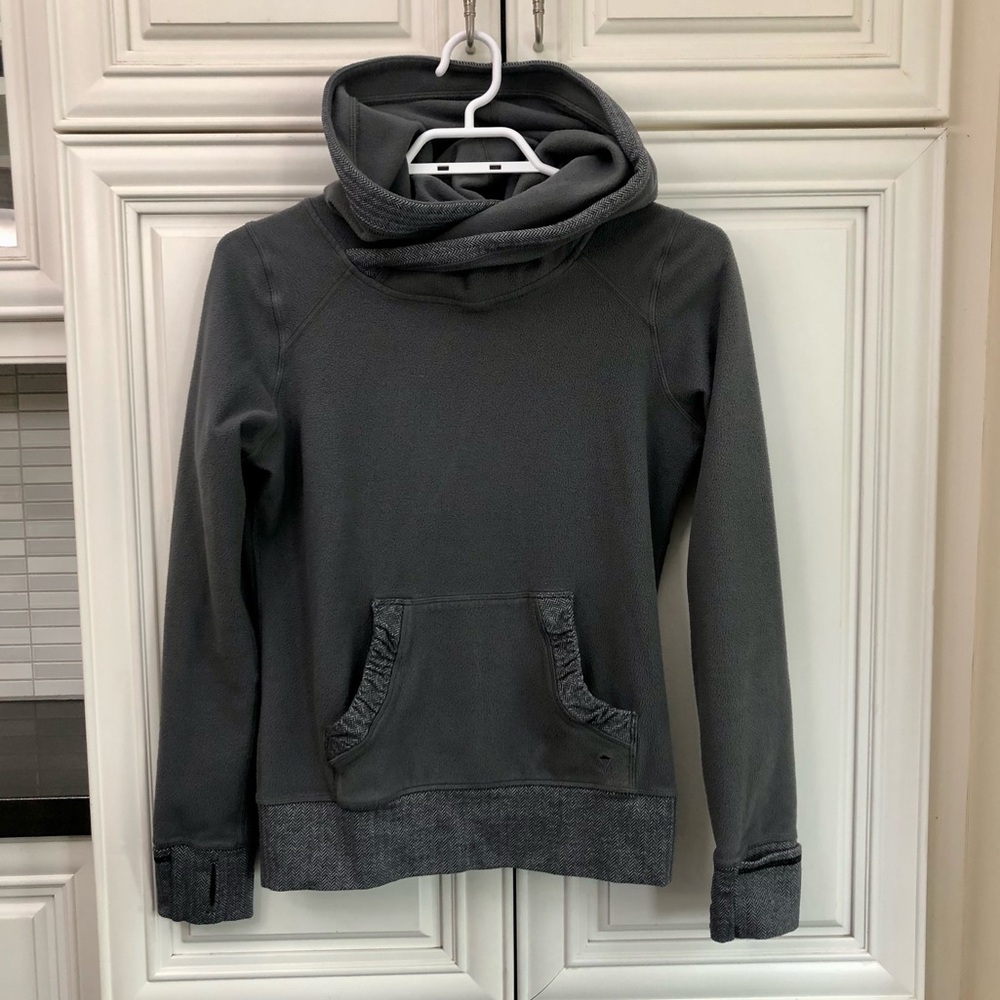 FLEECE Ivivva by Lululemon girl’s sweater 🍋